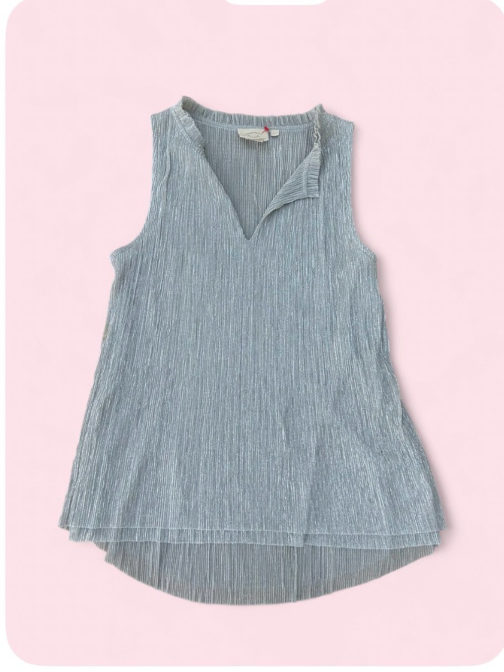 Sleeveless Vanessa & Virginia Silver Textured Pleated V-Neck Women's Top - Small